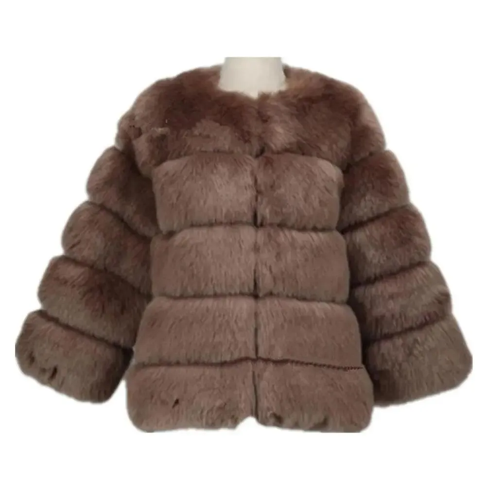 Lisa Colly New High Imitation Long Sleeves Short Fox Fur Coat Jacket Warm Winter Coat Outwear Faux Fur Coat Overcoat Furs Coat