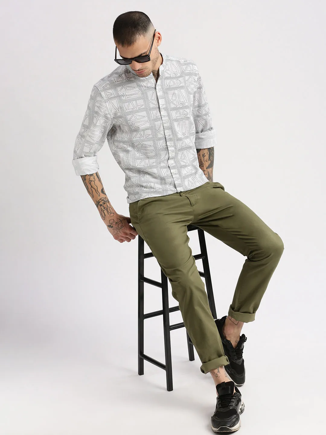 Men Mandarin Collar Geometric White Casual Shirt