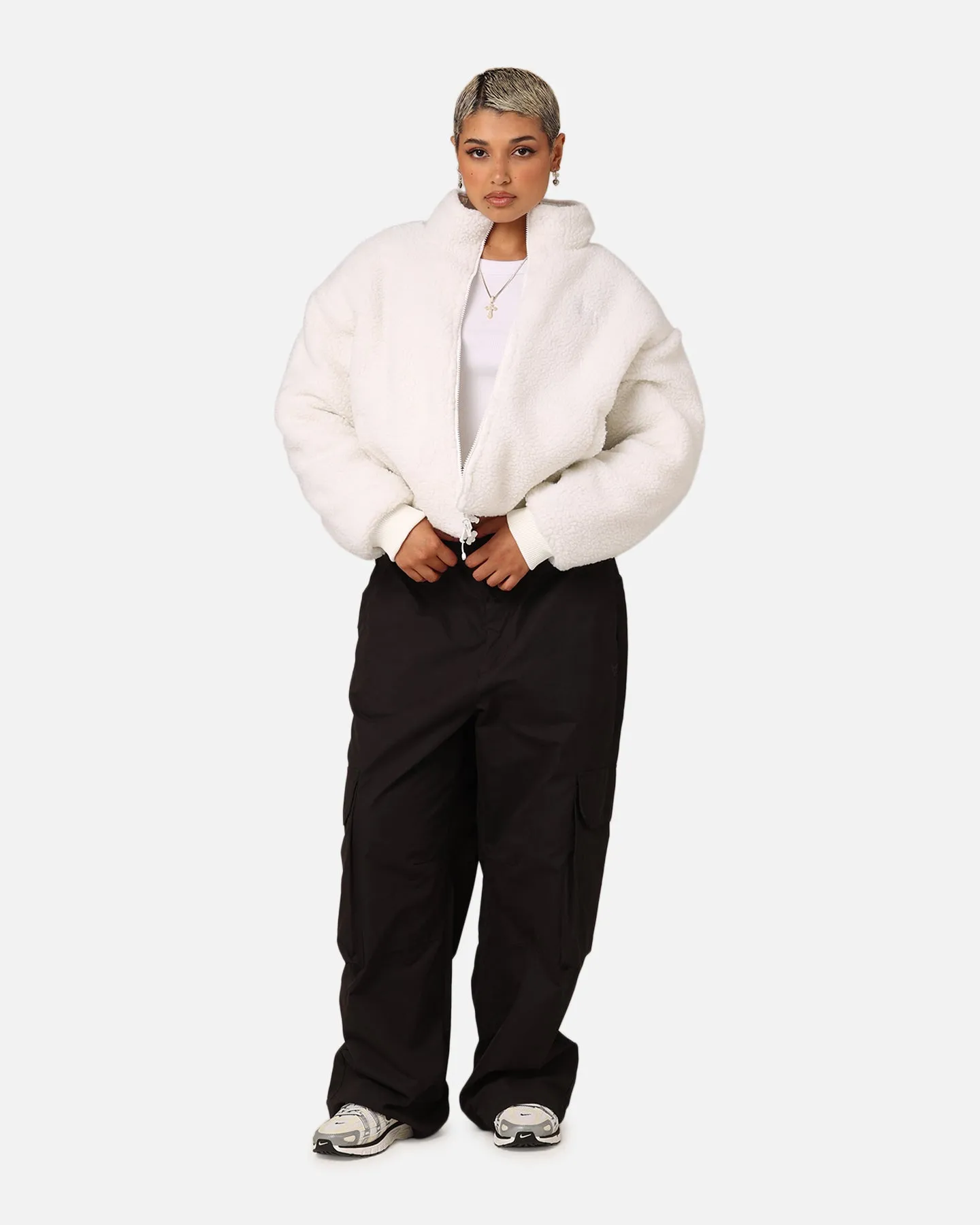 StÃ¼ssy Women's Graffiti Cropped Puffer Jacket White